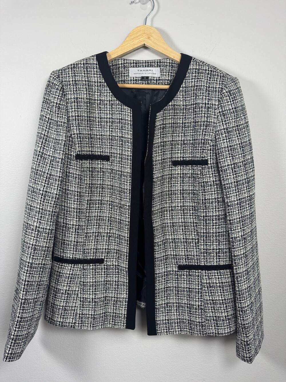 Tahari Arthur S Levine Womens 10 Black White Tweed Blazer Jacket Career Office